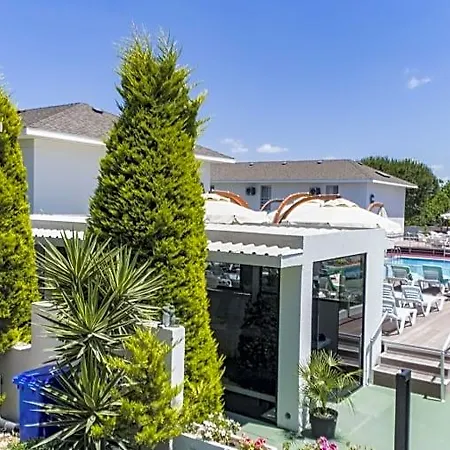 Vela Garden Çeşme