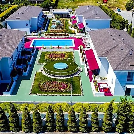 Vela Garden *