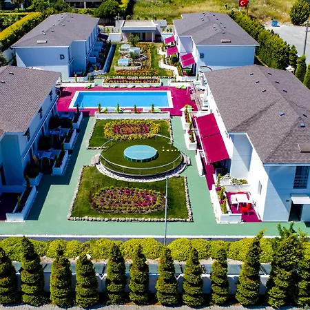 Otel Vela Garden *
