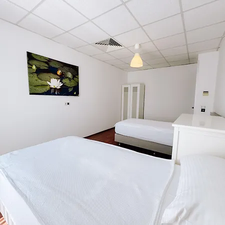 Vela Garden Otel *