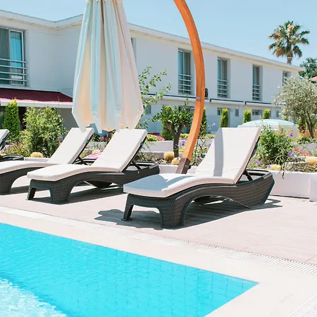 Hotel Vela Garden